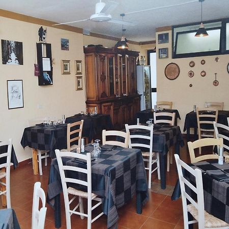 Locanda Dal Genovese ラ・マッダレーナ エクステリア 写真